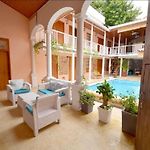Room In Guest Room - Ca-3 Gethsemane Room With Breakfast Included And Wifi