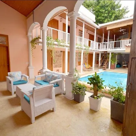 Guest house In Guest - Ca-3 Gethsemane With Breakfast Included And Wifi